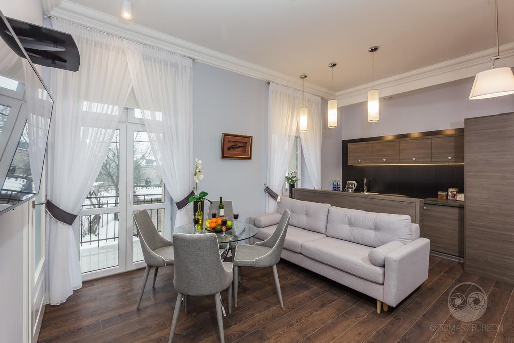 City. Apartament *