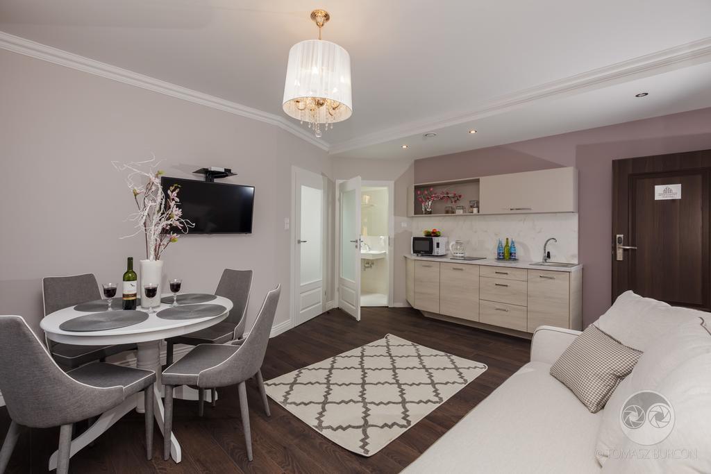 Apartament City. *