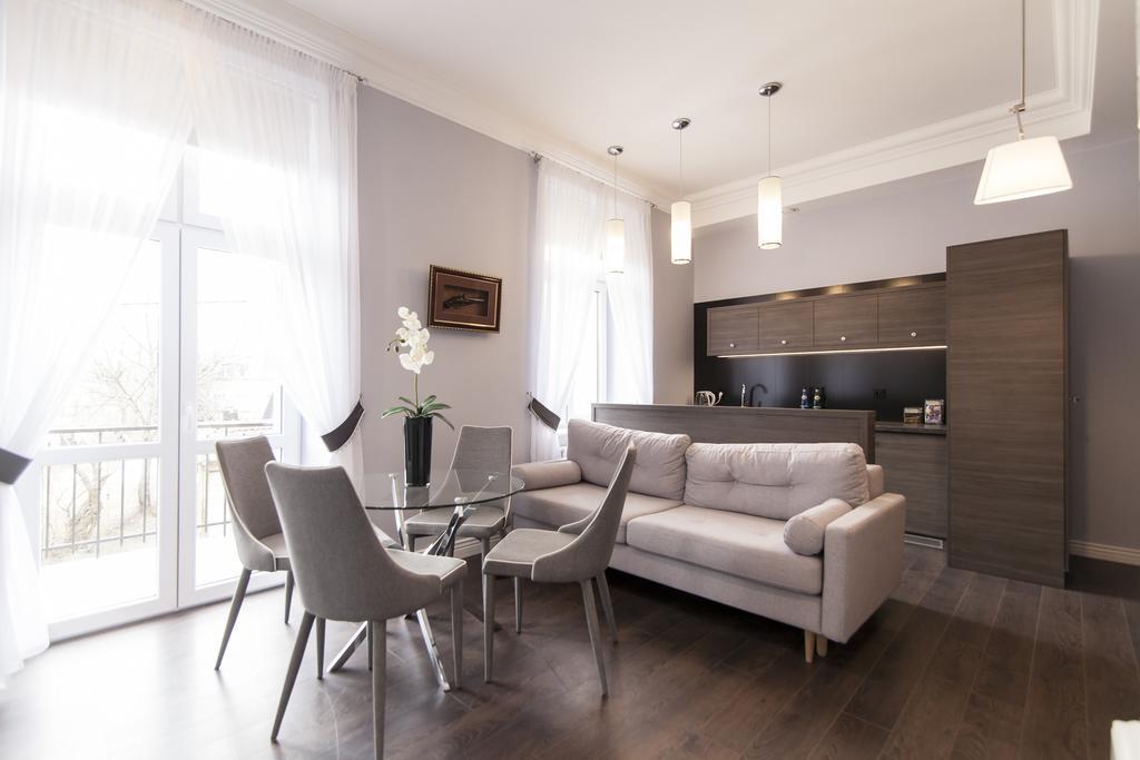 Apartament City.